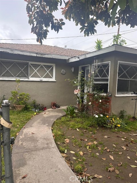 4574 La Madera Avenue, El Monte CA: https://media.crmls.org/medias/9ea3bd80-3f0c-4990-a03f-5cc97539c891.jpg