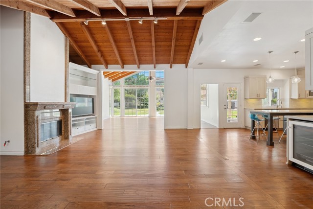 22501 Marilla Street, Chatsworth CA: https://media.crmls.org/medias/9ea3f562-3ec7-4b71-b235-4ef4cdd3beca.jpg