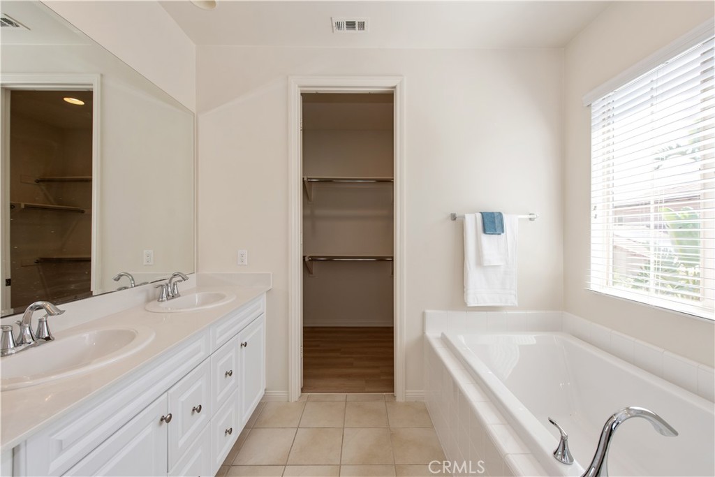 9ea4106b B051 4089 Ba0f 1a574ccc3d35