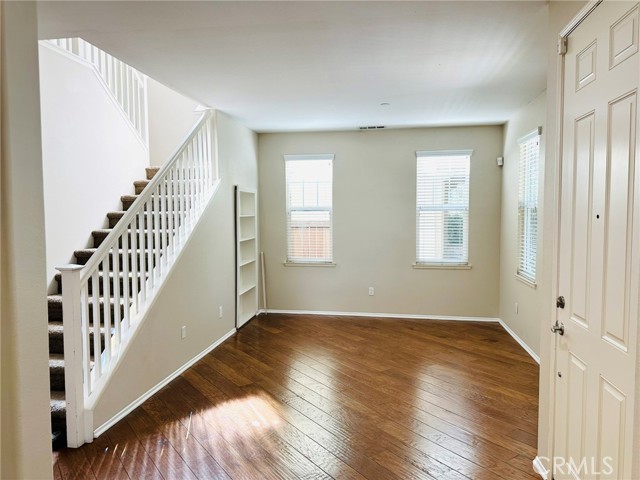 Detail Gallery Image 4 of 41 For 26035 Newport Ave, Loma Linda,  CA 92354 - 4 Beds | 3/1 Baths