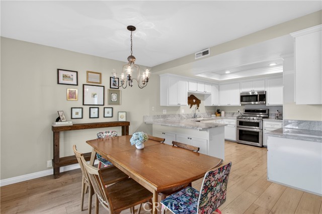 Detail Gallery Image 9 of 25 For 175 Admiral Way #20,  Costa Mesa,  CA 92627 - 3 Beds | 2/1 Baths