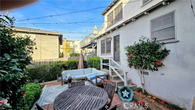 519 Poppy Avenue, Corona del Mar CA: https://media.crmls.org/medias/9ea50fd4-1119-498e-8899-dfd5cbdef44b.jpg