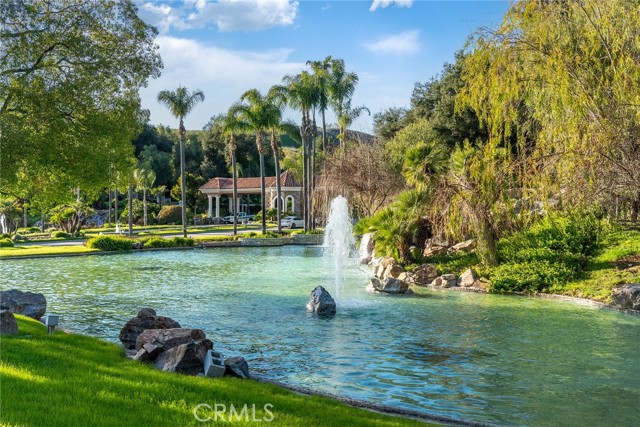 5451 Newcastle Lane, Calabasas CA: https://media.crmls.org/medias/9ea51ce0-7d5a-4ead-838c-b669a895263d.jpg