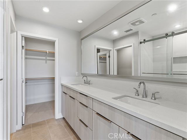 MLS #OC25241320 image #14