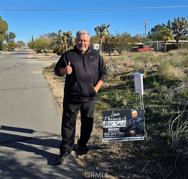 Detail Gallery Image 2 of 5 For 55685 Navajo Trail, Yucca Valley,  CA 92284 - – Beds | – Baths