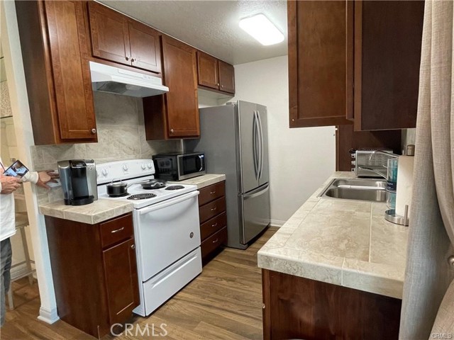 5822 Fullerton Avenue, Buena Park CA: https://media.crmls.org/medias/9ea88c0f-eea4-4ff7-99e6-557bdfeb13dc.jpg