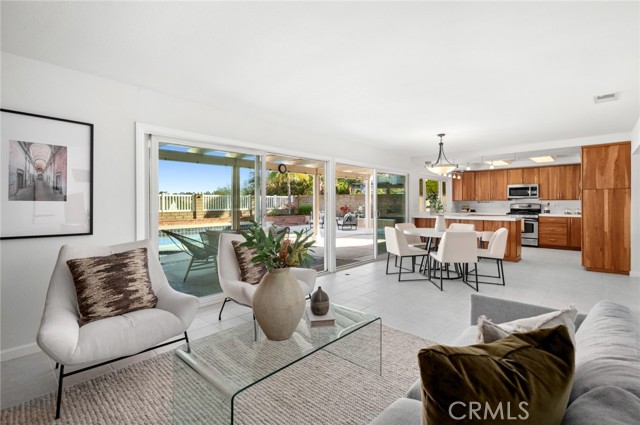 Detail Gallery Image 21 of 46 For 24852 Costeau St, Laguna Hills,  CA 92653 - 4 Beds | 2/1 Baths