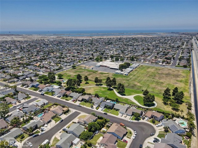Detail Gallery Image 30 of 31 For 6441 Sundance Cir, Huntington Beach,  CA 92647 - 3 Beds | 2 Baths