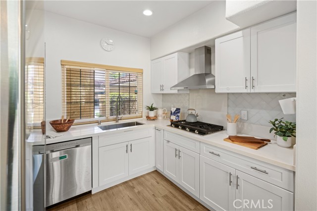 Detail Gallery Image 23 of 37 For 10889 Creekbridge Pl, San Diego,  CA 92128 - 2 Beds | 2/1 Baths