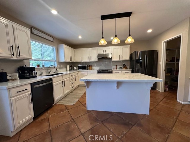 33667 Abbey Road, Temecula CA: https://media.crmls.org/medias/9eaa4427-f761-4b0a-af3d-d0daf6254c34.jpg