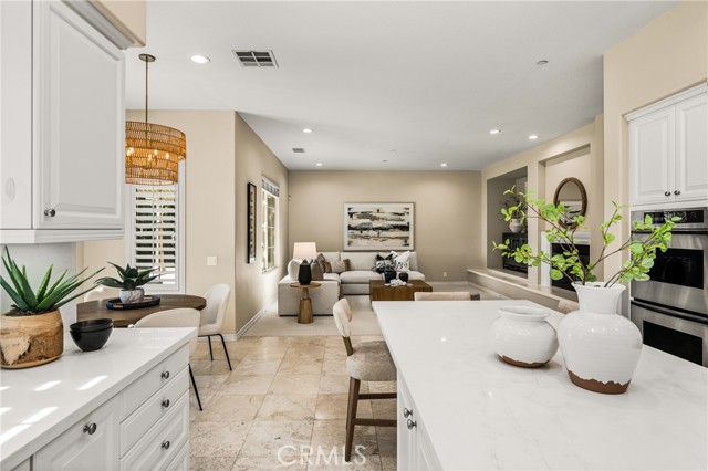 Detail Gallery Image 25 of 63 For 10533 Emerson Bend, Tustin,  CA 92782 - 4 Beds | 3/1 Baths