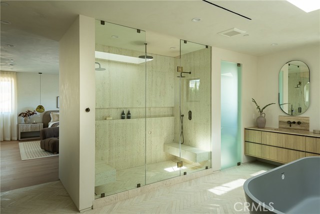 Detail Gallery Image 21 of 37 For 4824 Calhoun, Sherman Oaks,  CA 91423 - 5 Beds | 5 Baths