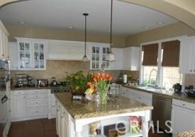 67 Sanctuary, Irvine CA: https://media.crmls.org/medias/9eab0162-c65d-44ce-902c-58a584de2443.jpg