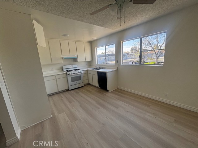 Detail Gallery Image 15 of 20 For 167 Briarwood, Irvine,  CA 92604 - 3 Beds | 1 Baths