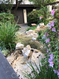 5987 Peacock Ridge Road 218 Rancho Palos Verdes, California Beautiful End unit. Bedrooms are downstairs and the loft upstairs.
A large living room with fireplace. Remodeled Kitchen. Laundry in the unit. Association pool and spa.