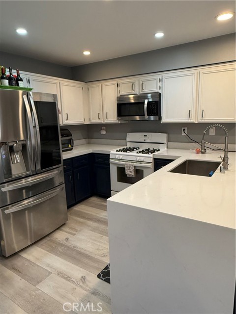 Detail Gallery Image 18 of 25 For 406 E Center, Anaheim,  CA 92805 - 3 Beds | 2/1 Baths