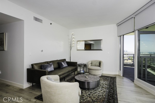 Detail Gallery Image 6 of 51 For 411 W Seaside Way #1103,  Long Beach,  CA 90802 - 2 Beds | 2 Baths