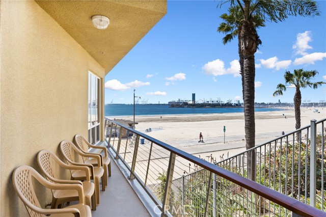 1400 E Ocean Boulevard, Long Beach CA: https://media.crmls.org/medias/9eaf5c84-a87c-4e50-88d3-41bf5b93ebbc.jpg