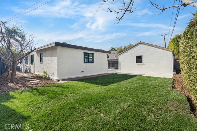 Detail Gallery Image 28 of 35 For 2327 Bonnie Brae, Santa Ana,  CA 92706 - 4 Beds | 2 Baths