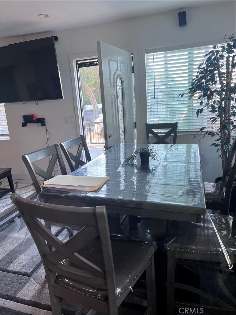 MLS #DW25171371 img 3