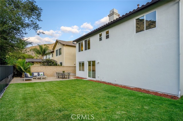 27 Silver Forest Court, Azusa CA: https://media.crmls.org/medias/9eb01527-09cc-4265-9a9b-53474d68a7a6.jpg