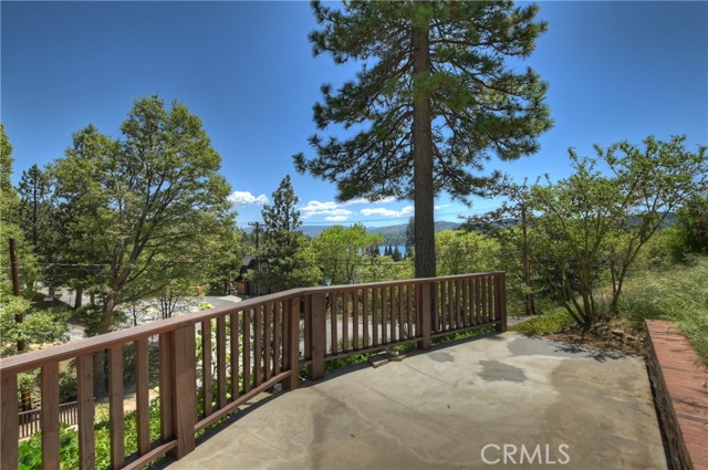 Detail Gallery Image 11 of 75 For 27554 North Bay Rd, Lake Arrowhead,  CA 92352 - 4 Beds | 2/2 Baths