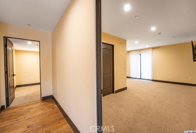 Detail Gallery Image 30 of 36 For 10523 Ashton Ave #202,  Los Angeles,  CA 90024 - 2 Beds | 2/1 Baths