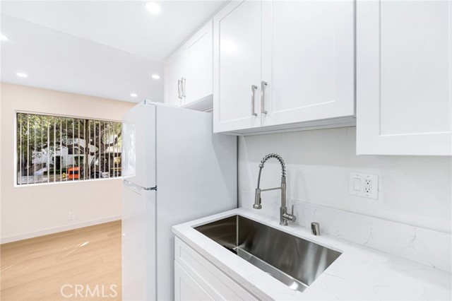 Detail Gallery Image 11 of 18 For 333 Riverdale Dr 1a,  Glendale,  CA 91204 - 2 Beds | 1/1 Baths