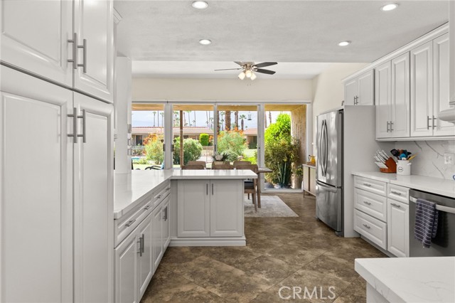 Detail Gallery Image 14 of 62 For 76915 Roadrunner Dr, Indian Wells,  CA 92210 - 3 Beds | 3 Baths