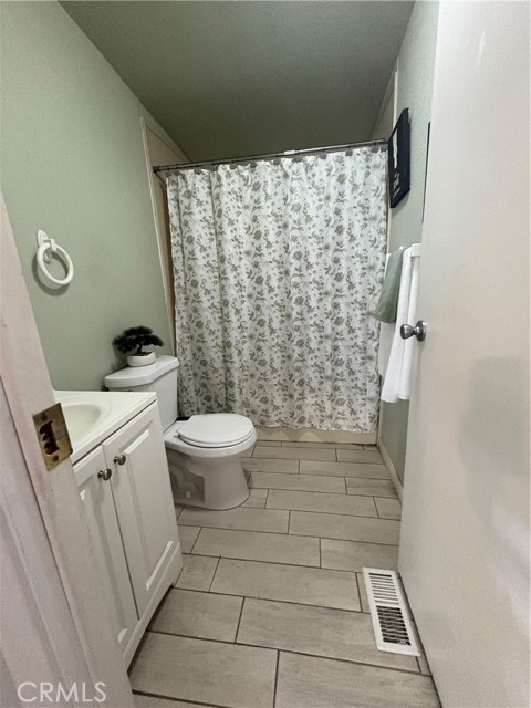 Detail Gallery Image 14 of 24 For 3825 Crestmore Rd #414,  Riverside,  CA 92509 - 3 Beds | 2 Baths