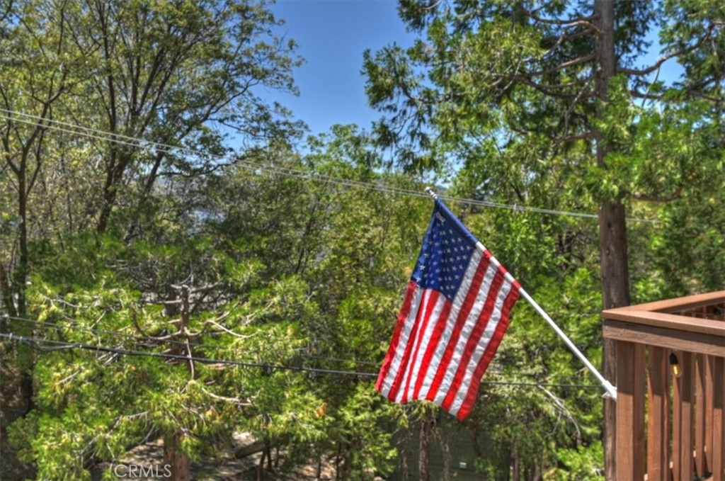 https://media.crmls.org/medias/9eb2d52f-fa0c-44c4-b9ae-b0e6c4a3a20f.jpg?preset=X-Large