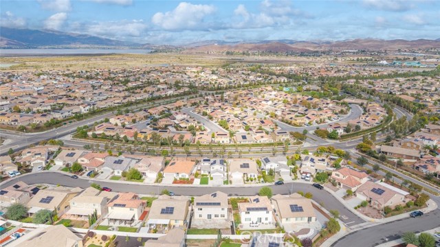 29362 Wild Lilac, Lake Elsinore CA: https://media.crmls.org/medias/9eb38924-3b34-4cf2-820b-4f915800dfaa.jpg