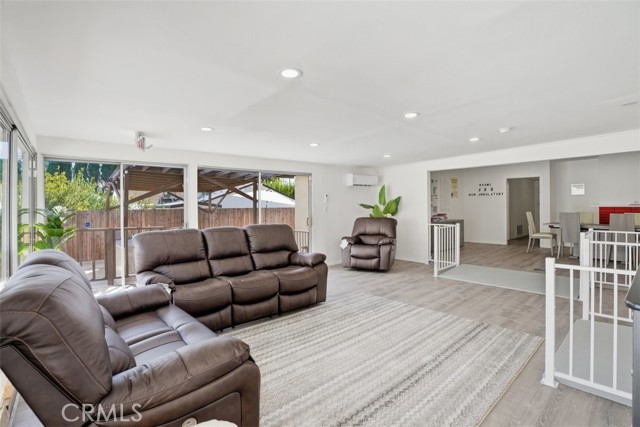 7958 Tampa Ave, Reseda CA: https://media.crmls.org/medias/9eb480c6-2793-459e-89c2-cc716f6143f6.jpg