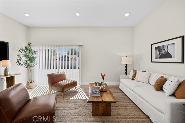 16360 Parthenia photo 52