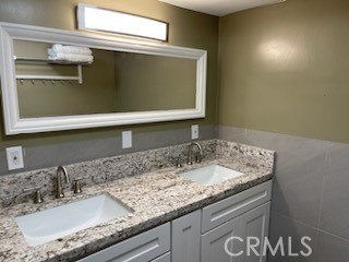 https://media.crmls.org/medias/9eb703f3-4660-4ae8-81d0-723914110c0d.jpg?preset=X-Large
