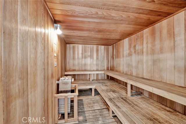 Detail Gallery Image 26 of 28 For 2825 Plaza Del Amo #106,  Torrance,  CA 90503 - 3 Beds | 2/1 Baths