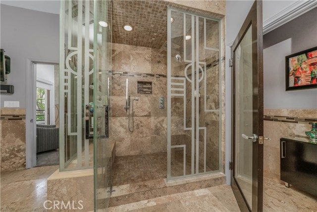 8100 Laurelmont Drive, Los Angeles CA: https://media.crmls.org/medias/9eb895aa-adf9-4039-9082-b9aed921a484.jpg