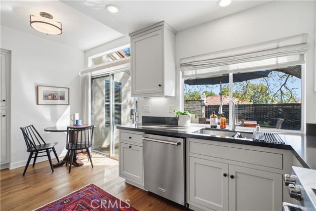 Image 9 of 38 For 26352 Ivrea  