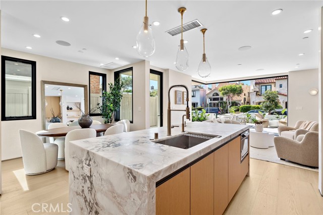 Detail Gallery Image 10 of 70 For 612 Begonia, Corona Del Mar,  CA 92625 - 3 Beds | 3/1 Baths