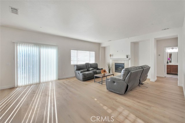 Detail Gallery Image 8 of 50 For 6832 Manchester Ct, Fontana,  CA 92336 - 4 Beds | 3 Baths