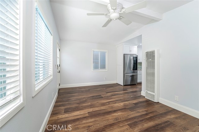 Detail Gallery Image 8 of 20 For 121 25th, Newport Beach,  CA 92663 - 3 Beds | 2 Baths