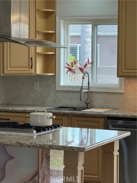 6372 Harvard Circle, Huntington Beach CA: https://media.crmls.org/medias/9eb92f82-10fe-4ec5-8621-f8f6752cbb67.jpg
