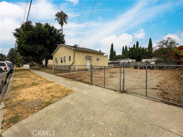 Detail Gallery Image 20 of 23 For 3609 W Camille St, Santa Ana,  CA 92704 - 6 Beds | 3 Baths