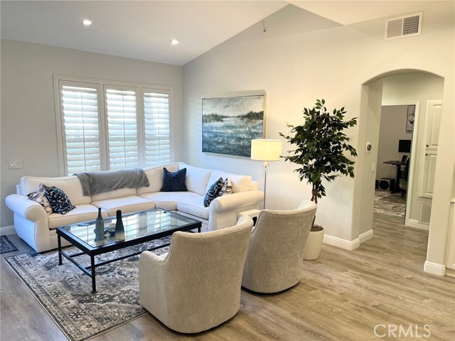 Detail Gallery Image 2 of 26 For 5 Roma Ct, Newport Coast,  CA 92657 - 2 Beds | 2 Baths