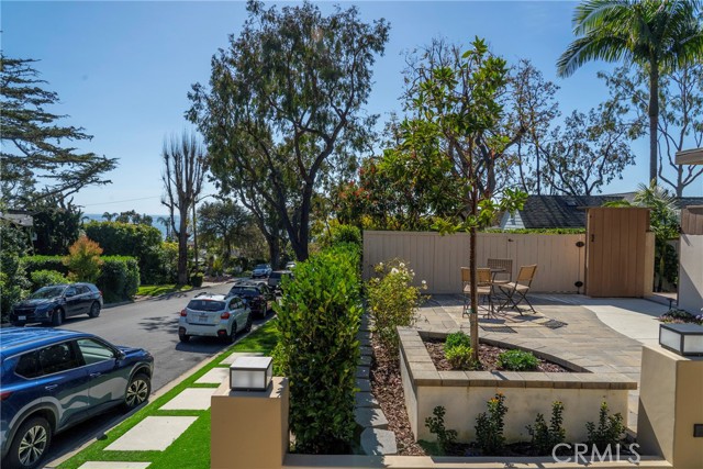 464 LOCUST, Laguna Beach CA: https://media.crmls.org/medias/9ebaa3b1-4830-4a26-a837-33e853b9471c.jpg