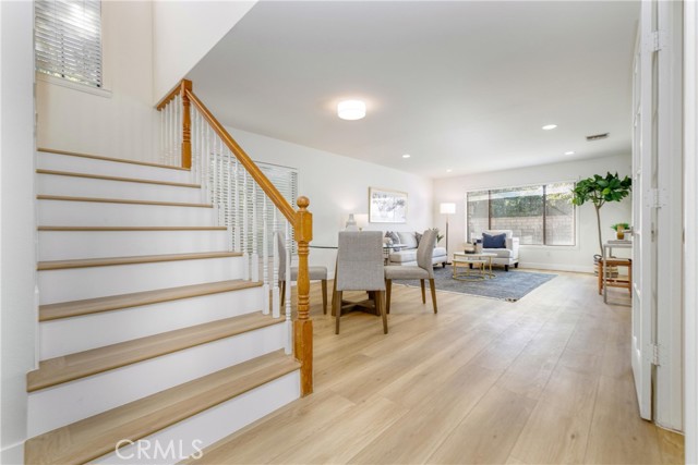 Detail Gallery Image 7 of 16 For 21602 Bedford Way, Saugus,  CA 91355 - 4 Beds | 2/1 Baths