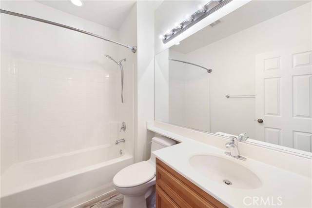 300 Dewdrop, Irvine CA: https://media.crmls.org/medias/9ebb19f7-ace8-4a05-8cc7-e7e70ae7bc29.jpg