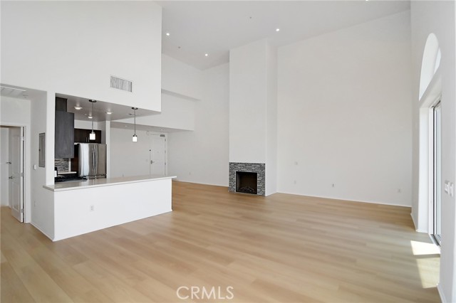124 West Colorado, 502 photo 12