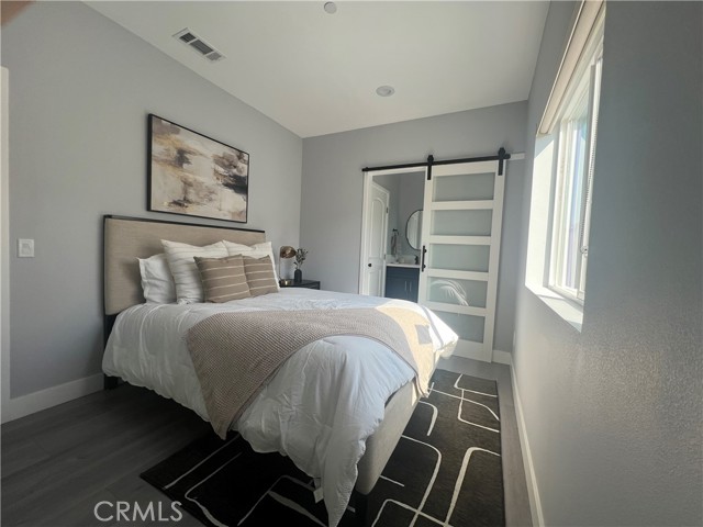 Detail Gallery Image 9 of 14 For 140 N Hewes, Orange,  CA 92869 - 2 Beds | 2 Baths