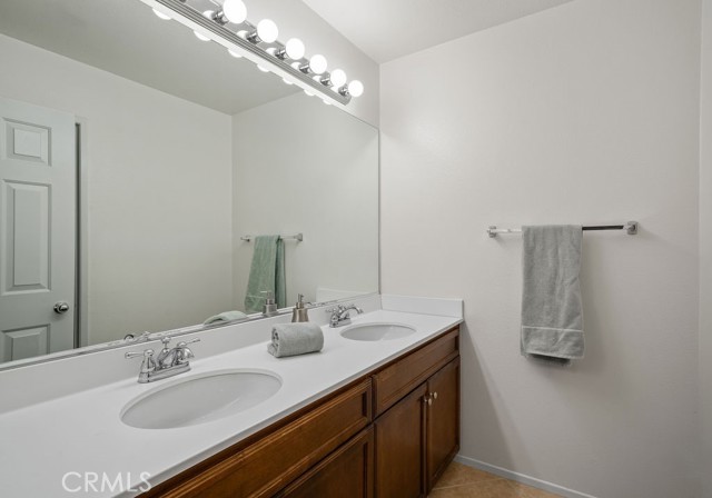 Detail Gallery Image 18 of 27 For 6295 Amarante Ln., Corona,  CA 91752 - 3 Beds | 2/1 Baths